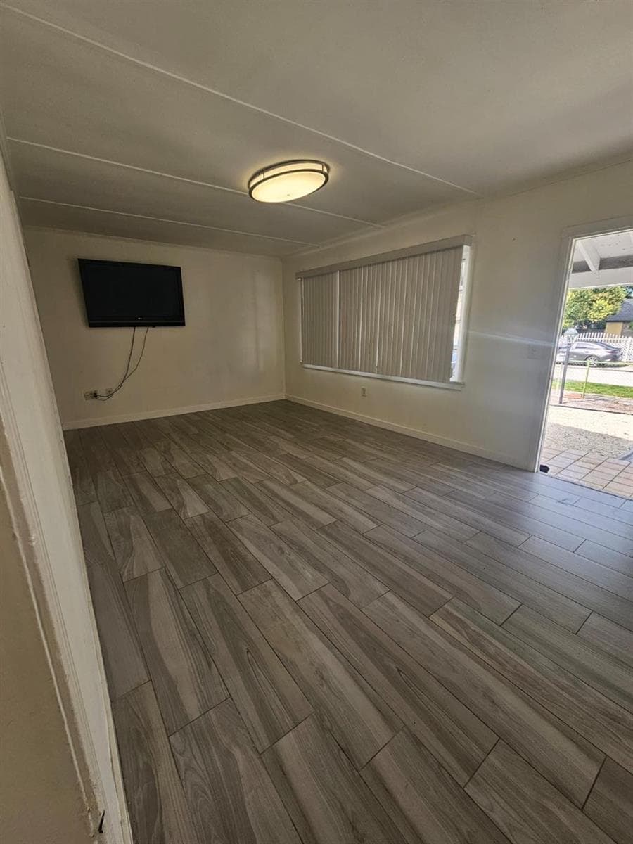 3500 NW 12th Street, Miami, FL 33125 photo 5