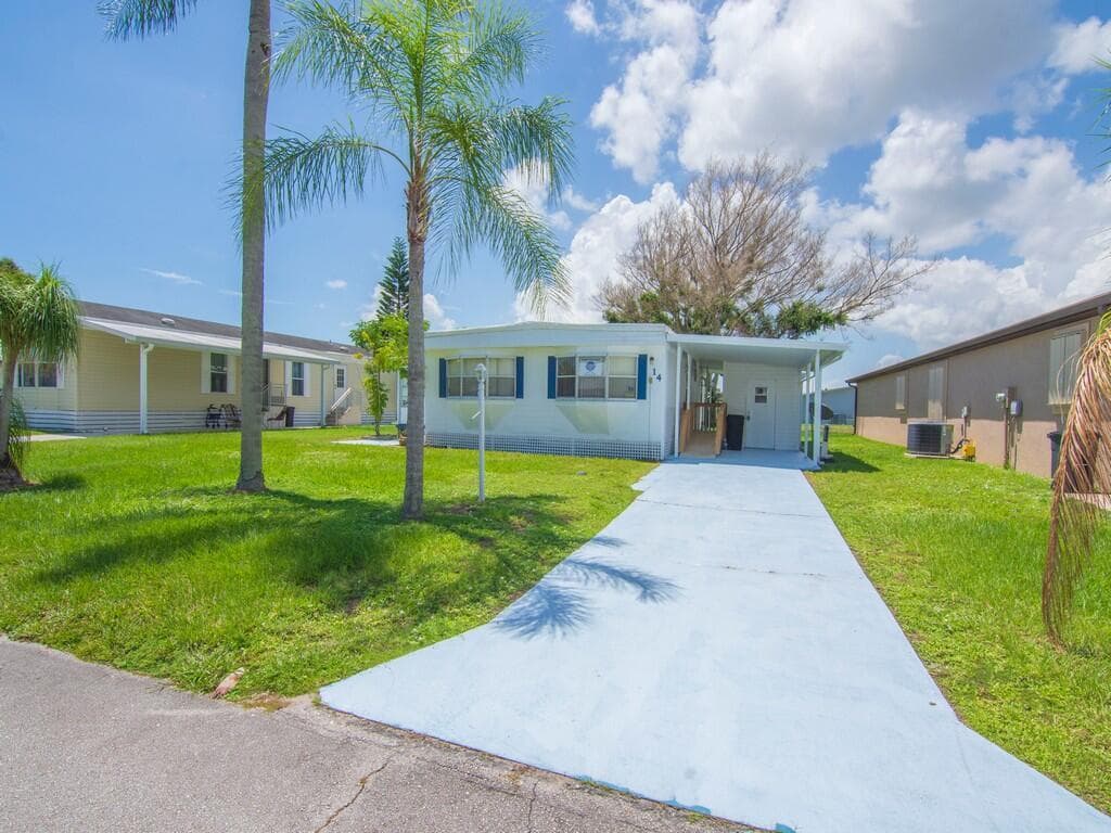 14 Golf Drive, Port St. Lucie, FL 34952 photo 2