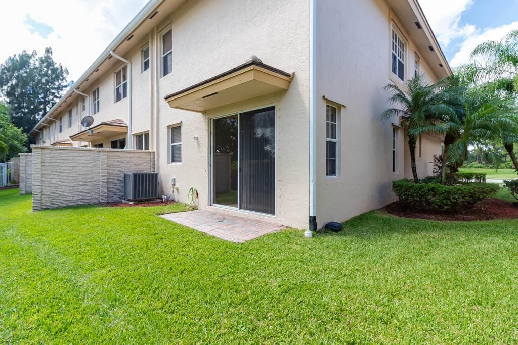 356 SE Bloxham Way, Stuart, FL 34997 photo 5