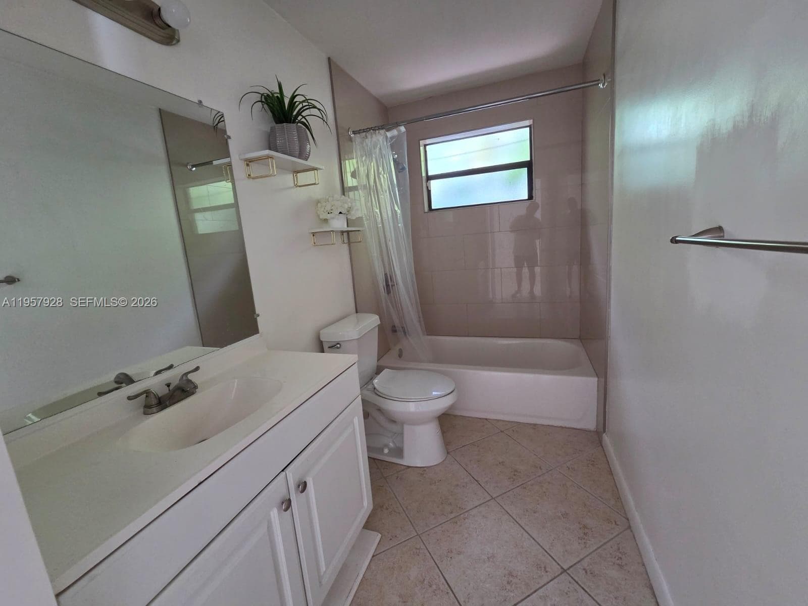 814 Finley Ct, Hollywood, FL 33020 photo 5