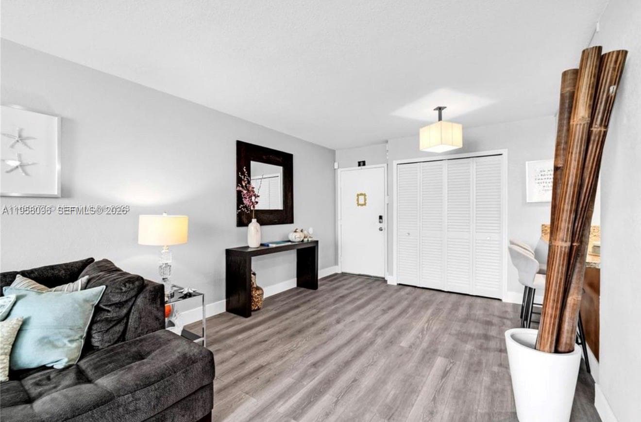 830 NW 87t ave # 303, Miami, FL 33172 photo 3