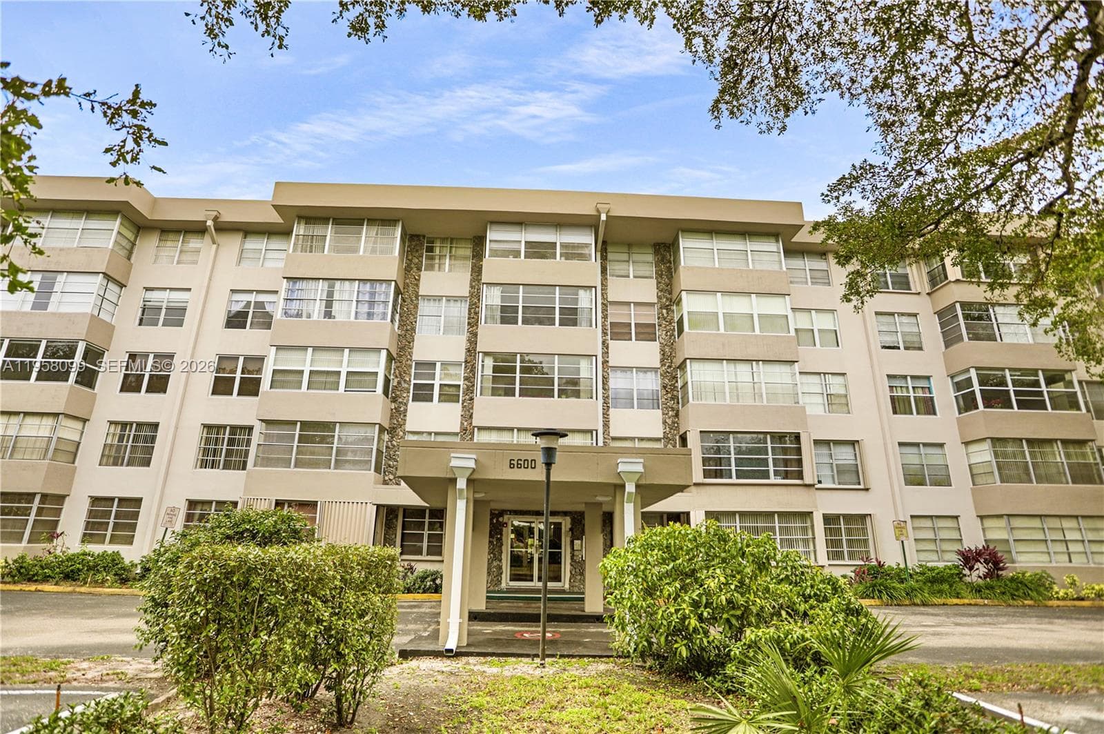 6600 Cypress Rd # 105, Plantation, FL 33317 photo 2