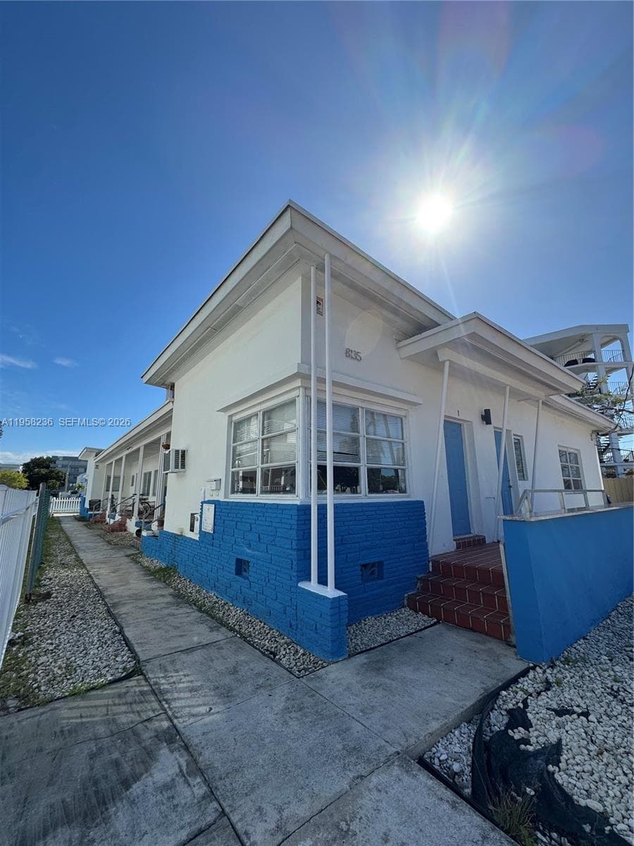 8135 Crespi Blvd, Miami Beach, FL 33141 photo 3
