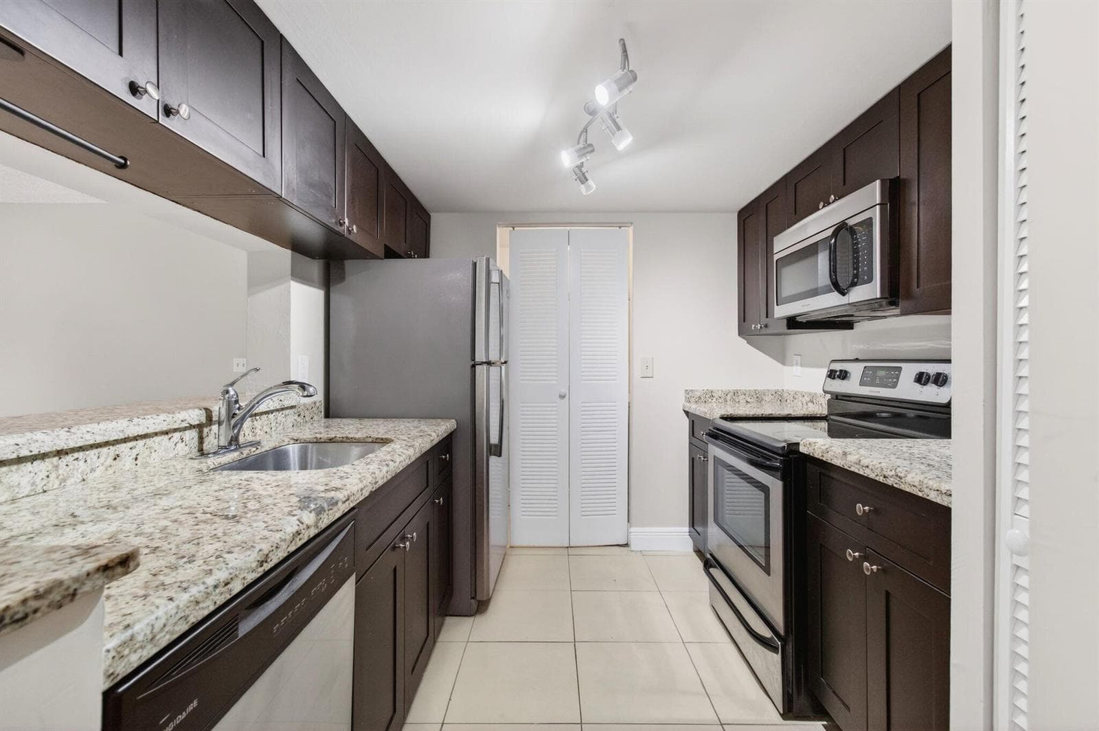 9901 Westview Drive # 324, Coral Springs, FL 33076 photo 5