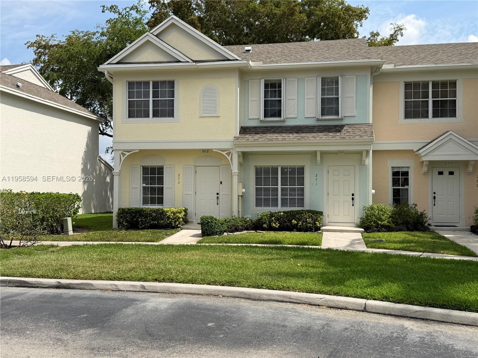 271 Duval Ct, Weston, FL 33326 photo 2