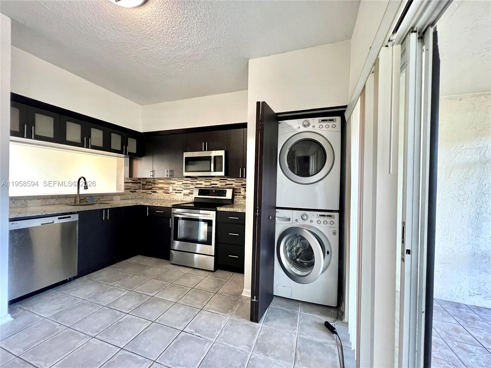 271 Duval Ct, Weston, FL 33326 photo 4