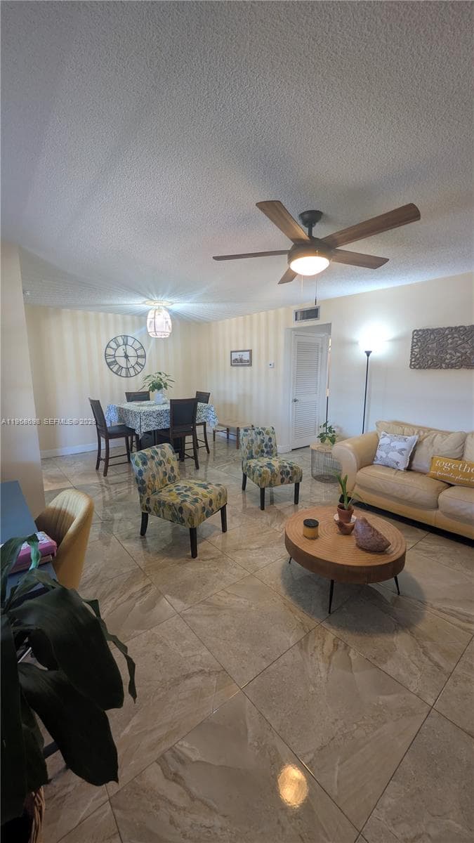5300 Washington St # T324, Hollywood, FL 33021 photo 2