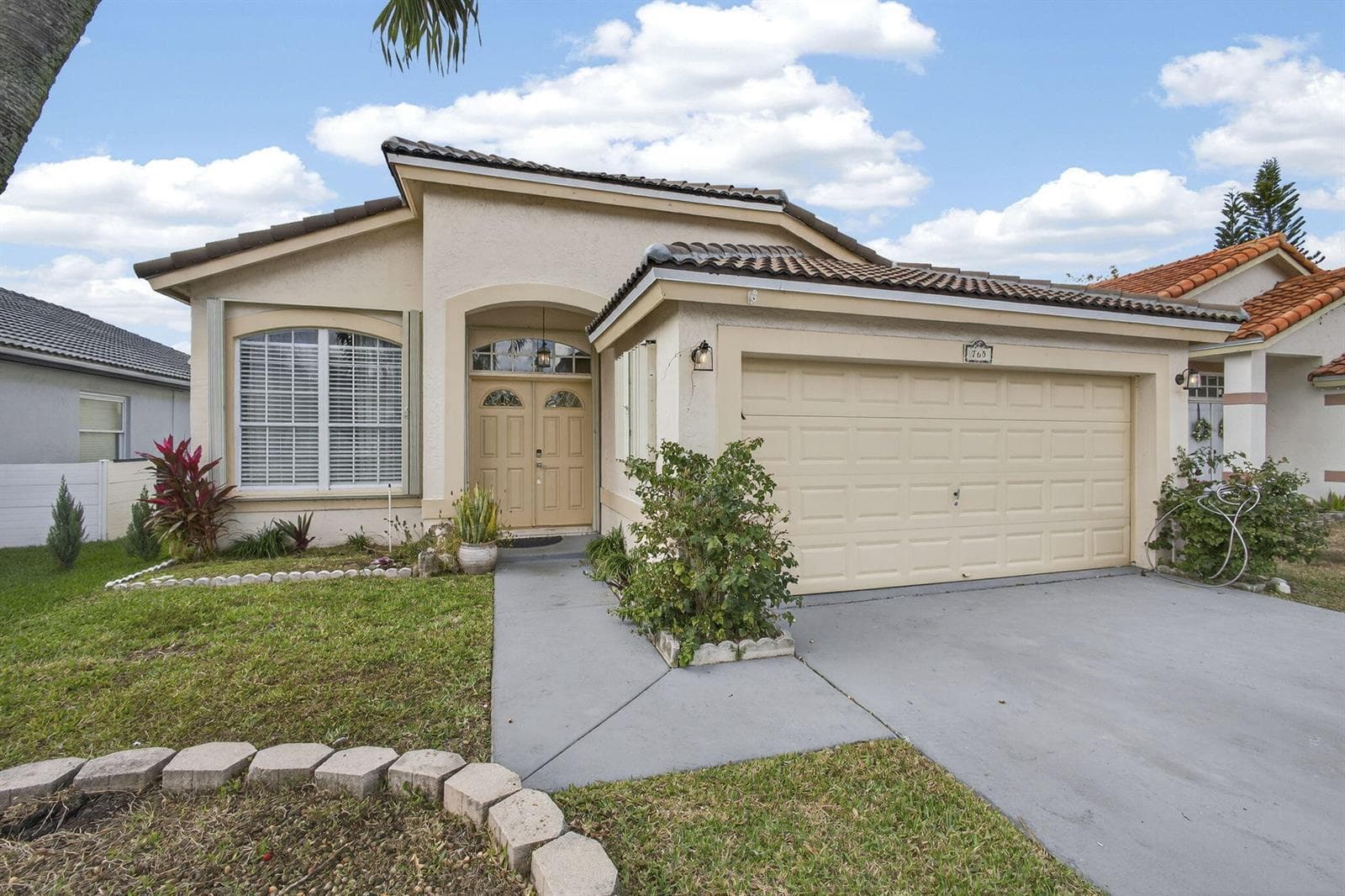 765 Lake Wellington Drive, Wellington, FL 33414 photo 2