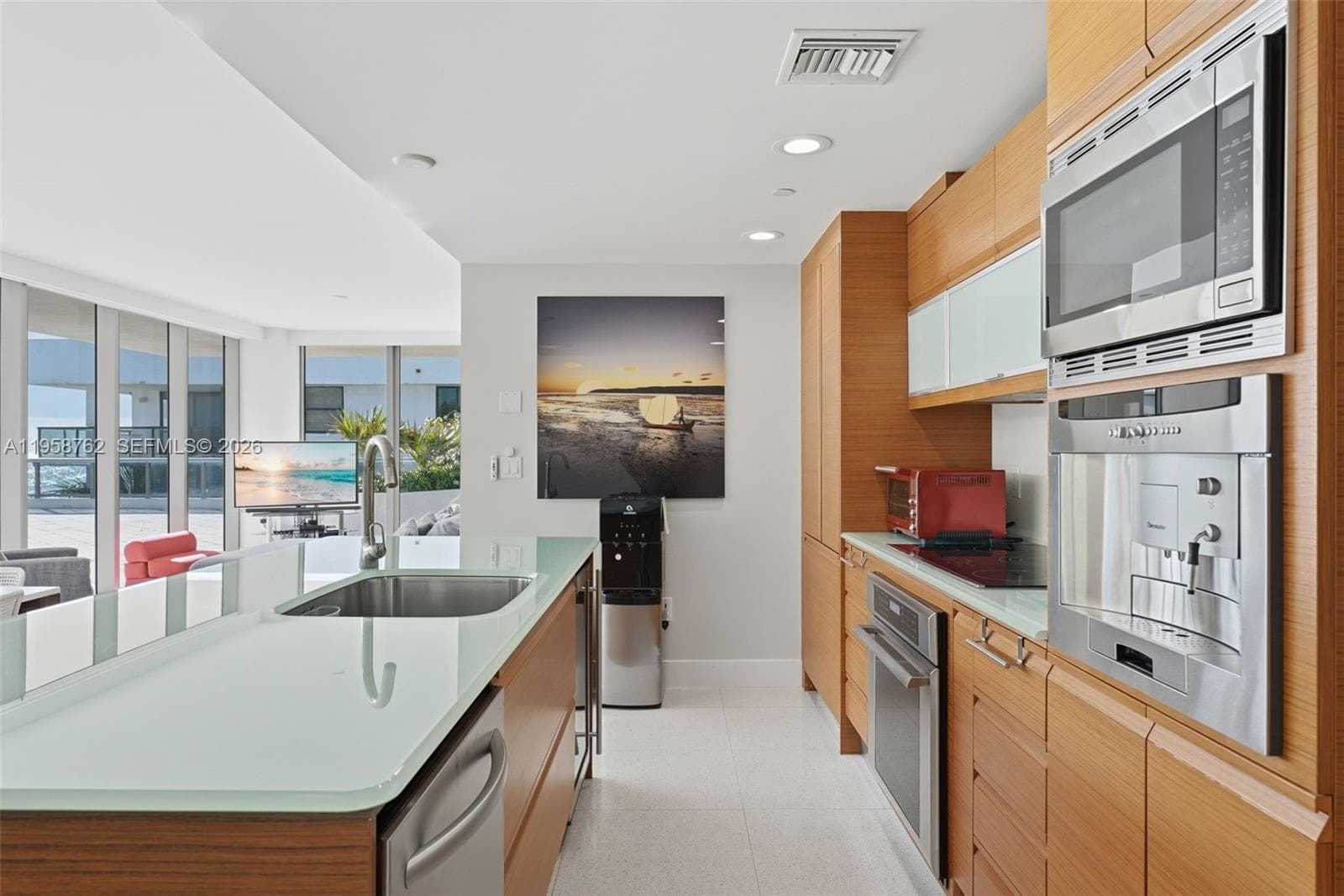 5875 Collins Ave # 502, Miami Beach, FL 33140 photo 5