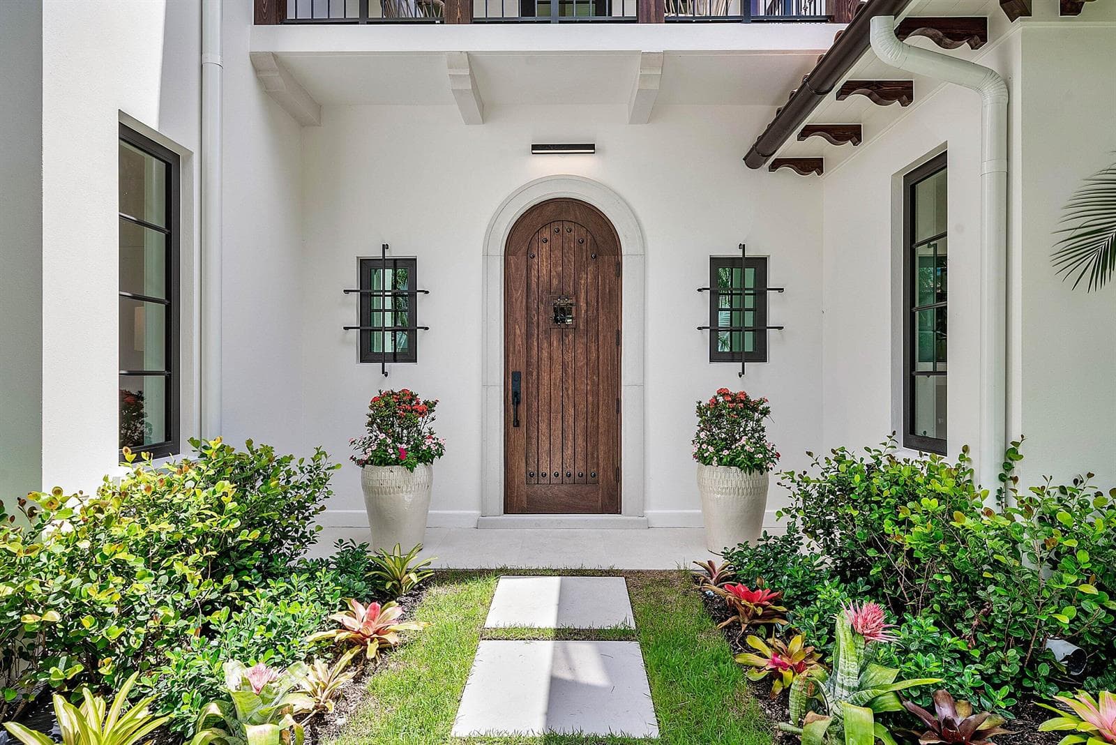 230 Pershing Way, West Palm Beach, FL 33401 photo 2