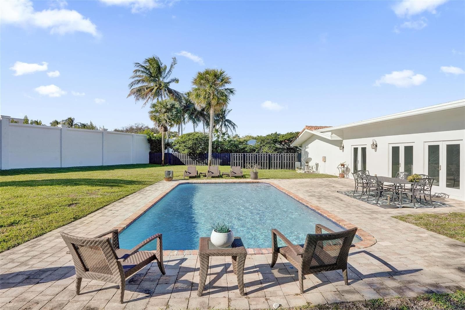26 Cayuga Road, Sea Ranch Lakes, FL 33308 photo 4