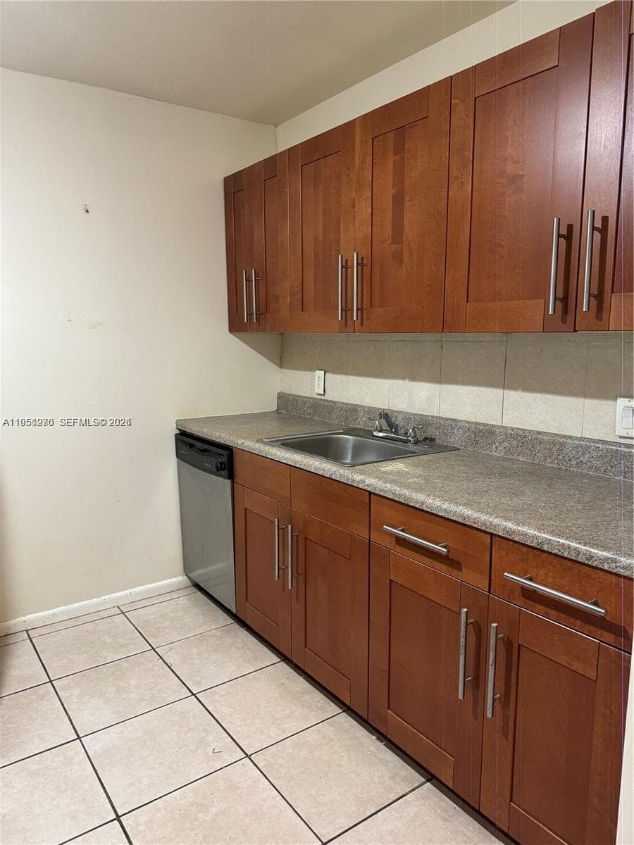 13550 SW 6th Ct # 409A, Pembroke Pines, FL 33027 photo 3