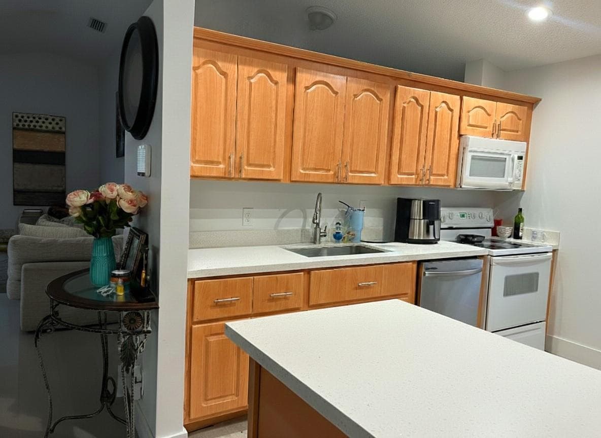8205 SW 12th Place, North Lauderdale, FL 33068 photo 4