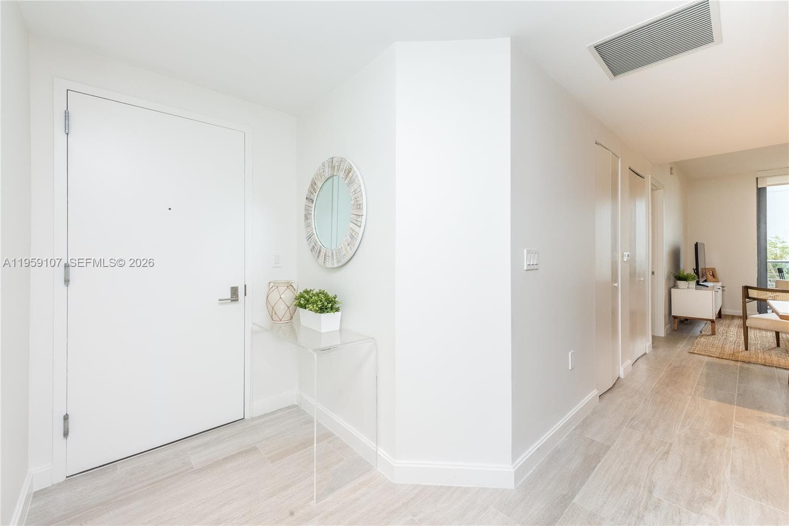 55 SW 9th St # 1010, Miami, FL 33130 photo 2