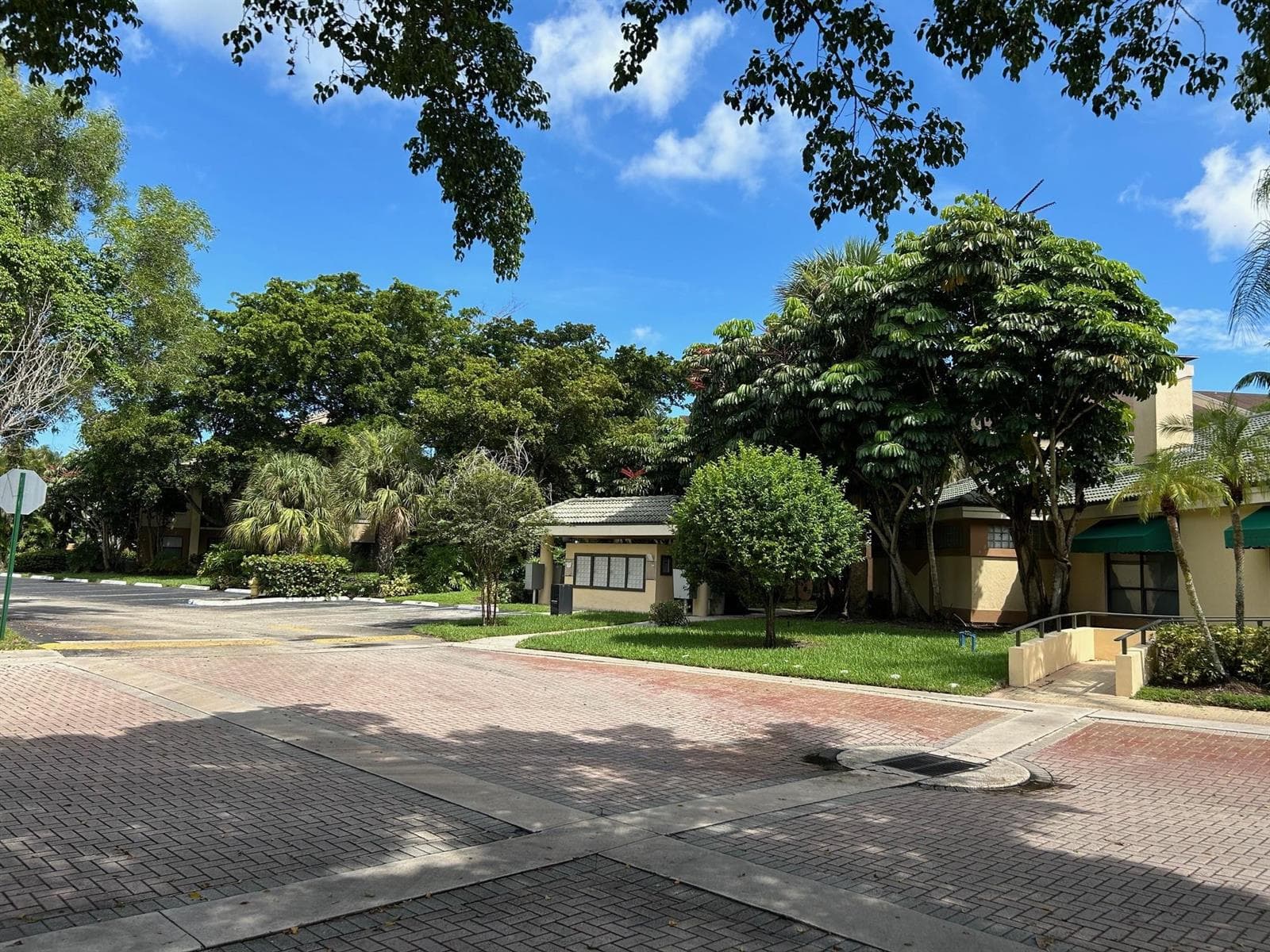 9999 Summerbreeze Drive # 105, Sunrise, FL 33322 photo 4
