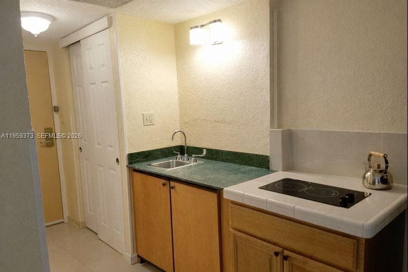 19201 Collins Ave # 707, Sunny Isles Beach, FL 33160 photo 5