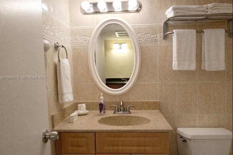 19201 Collins Ave # 707, Sunny Isles Beach, FL 33160 photo 4