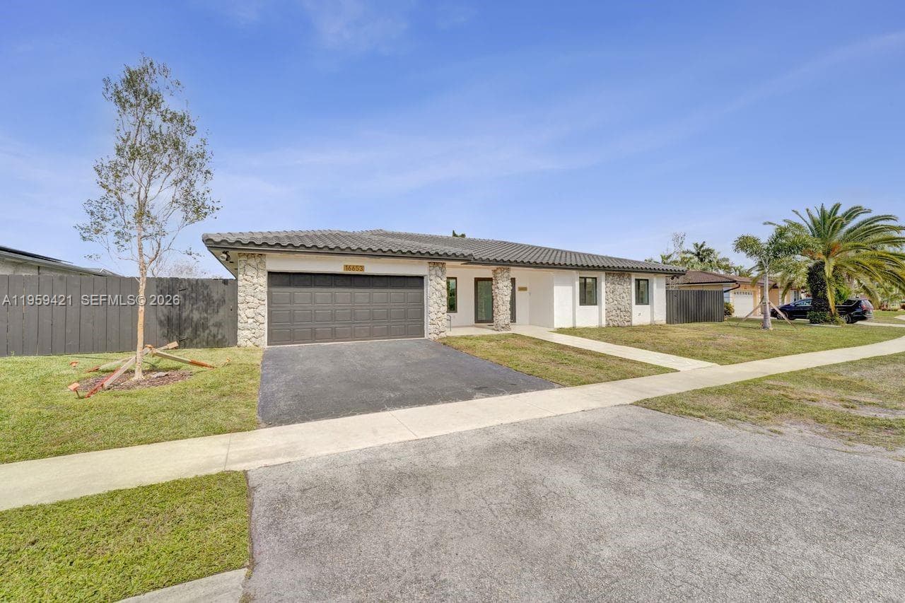 16653 Golfview Dr, Weston, FL 33326 photo 3