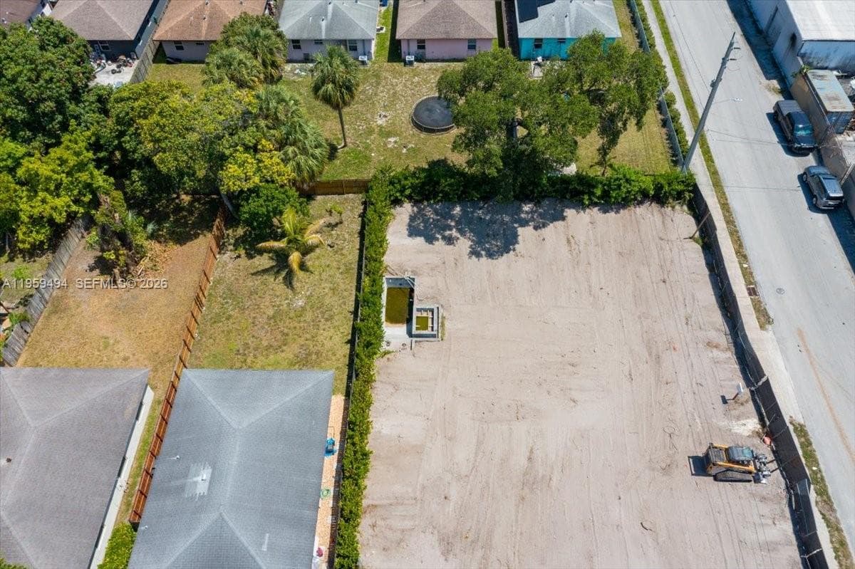 3250 NE 3rd Ave, Oakland Park, FL 33334 photo 2