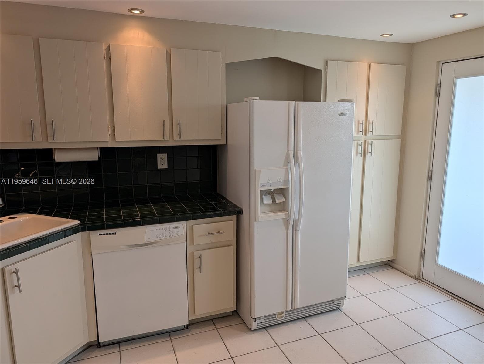1075 NE Miami Gardens Dr # 509, Miami, FL 33179 photo 5