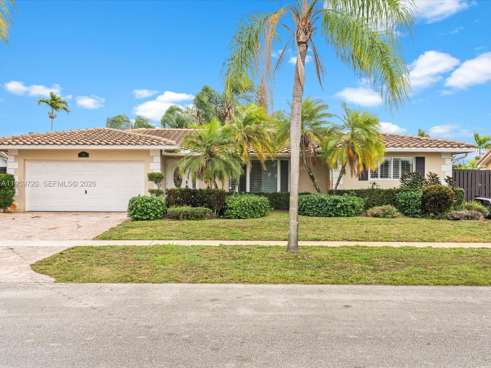 1113 N 46th Ter, Hollywood, FL 33021 photo 2