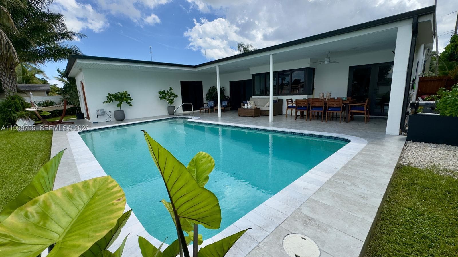 6705 Ficus Dr, Miramar, FL 33023