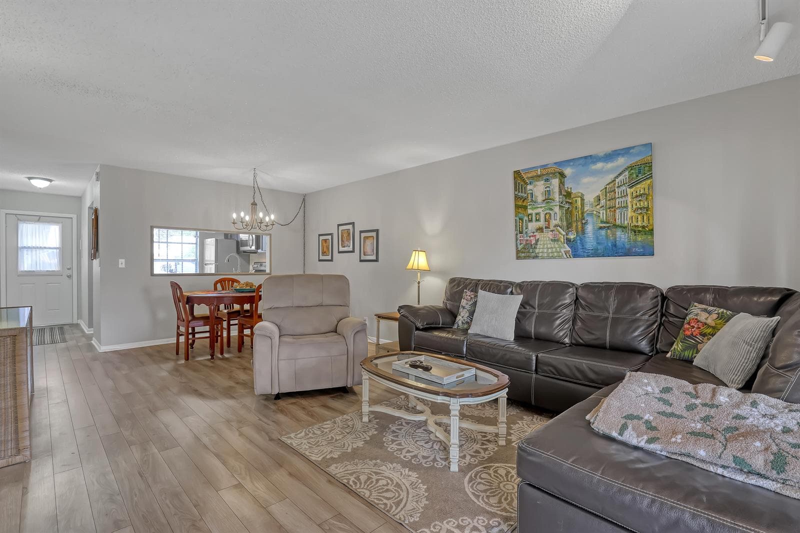 553 Covered Bridge Boulevard, Lake Worth, FL 33467 photo 4