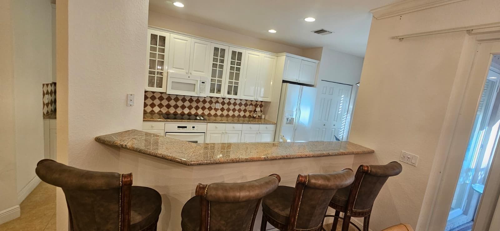 179 Las Brisas Circle, Hypoluxo, FL 33462 photo 4