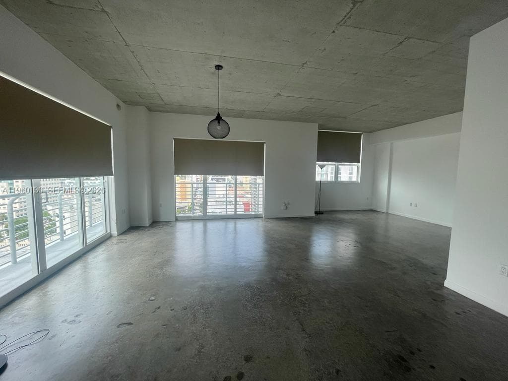 133 NE 2 AVE # 1813, Miami, FL 33132