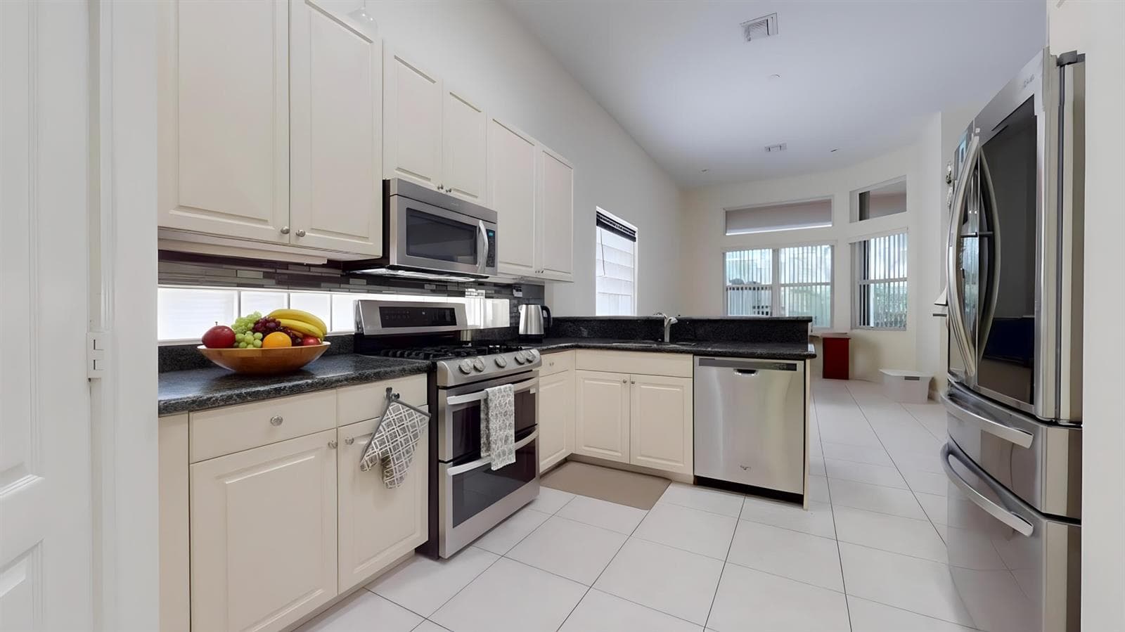 10072 Armani Drive, Boynton Beach, FL 33437 photo 4