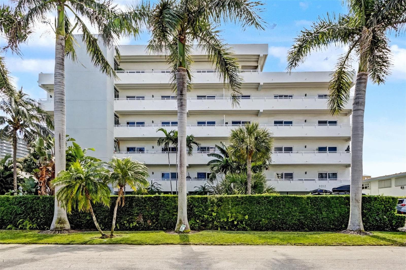 3212 NE 12th Street # 502, Pompano Beach, FL 33062 photo 2