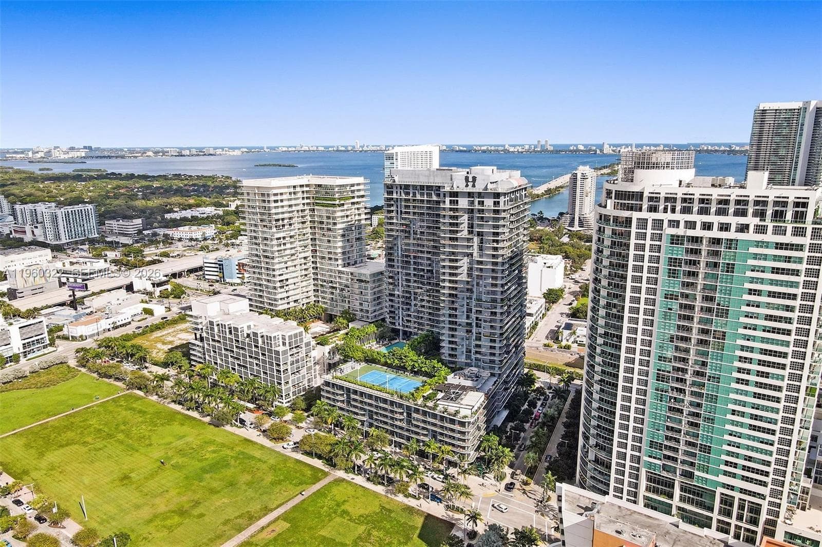 121 NE 34th St # 2305, Miami, FL 33137 photo 2