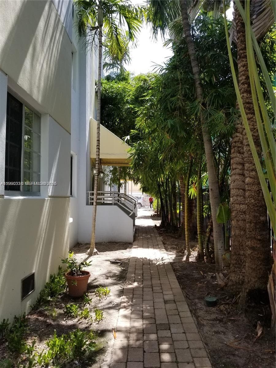1045 Meridian Ave # 5, Miami Beach, FL 33139 photo 5