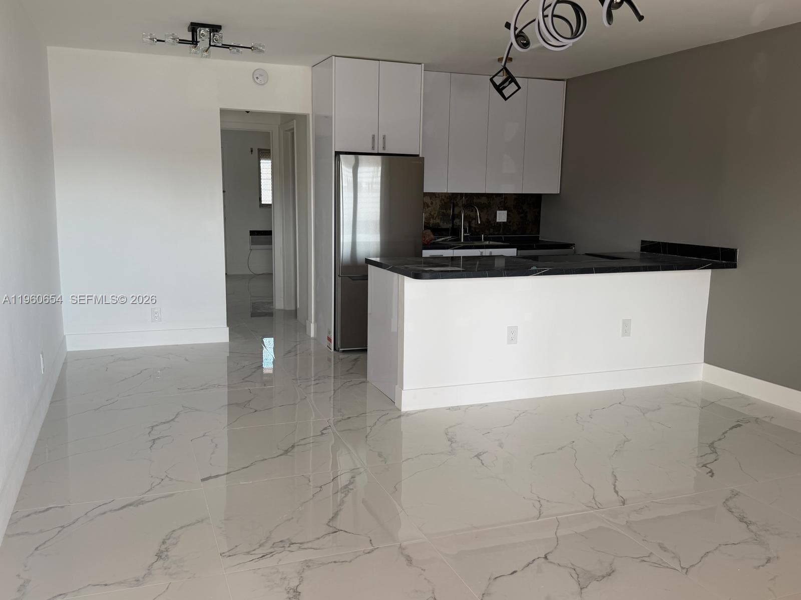 725 SW 11th Ave # 17F, Hallandale Beach, FL 33009 photo 3