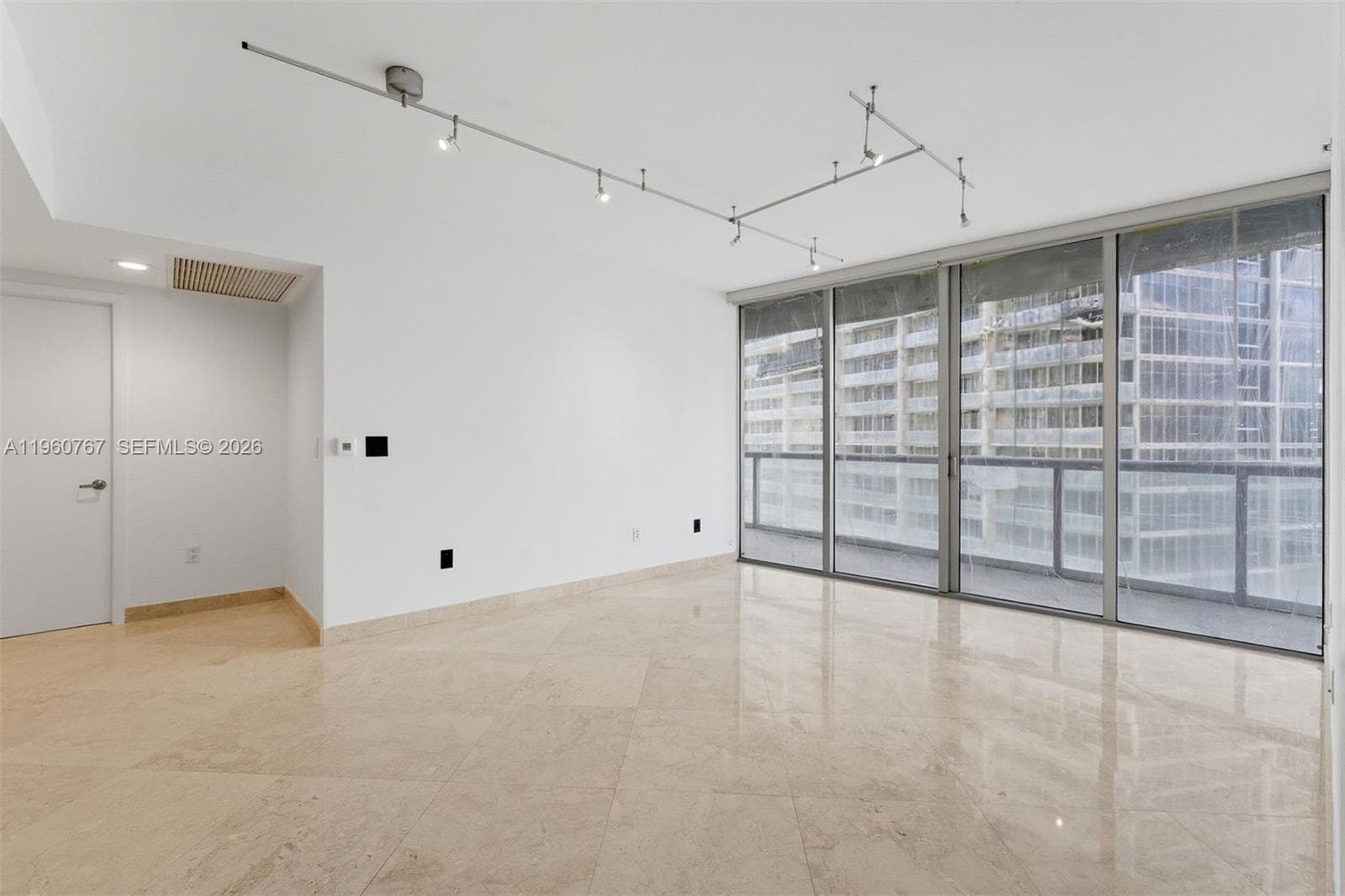 475 Brickell Ave # 3513, Miami, FL 33131 photo 3