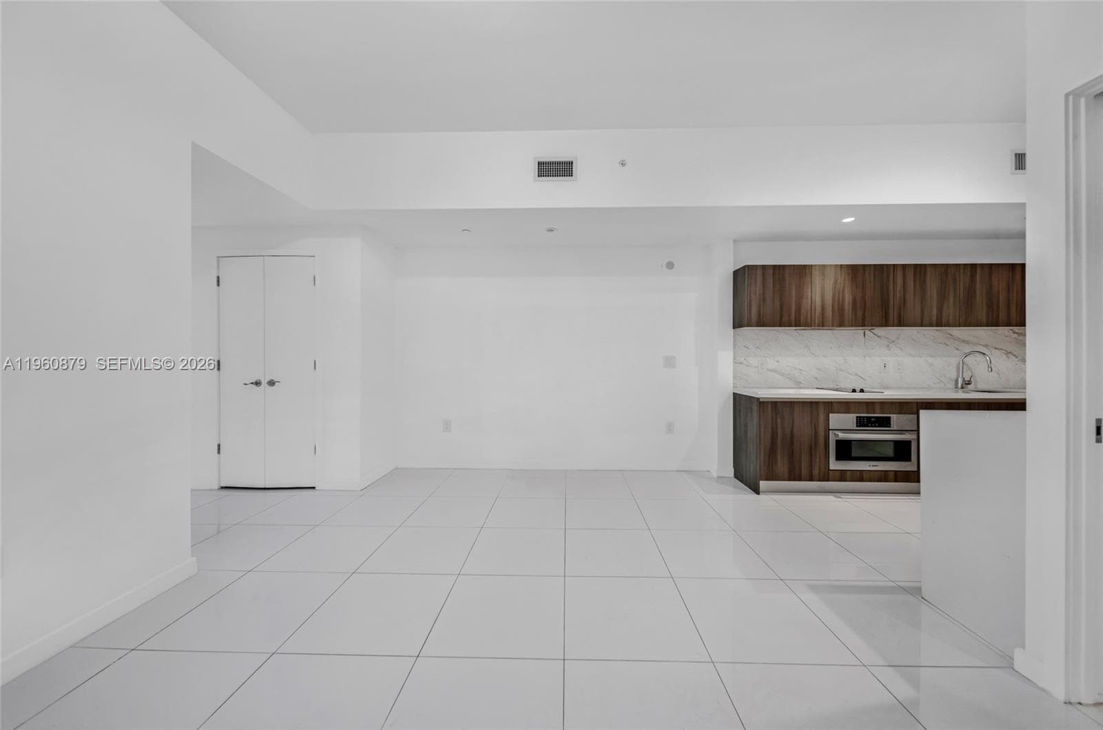 851 NE 1st Ave # 204, Miami, FL 33132 photo 5