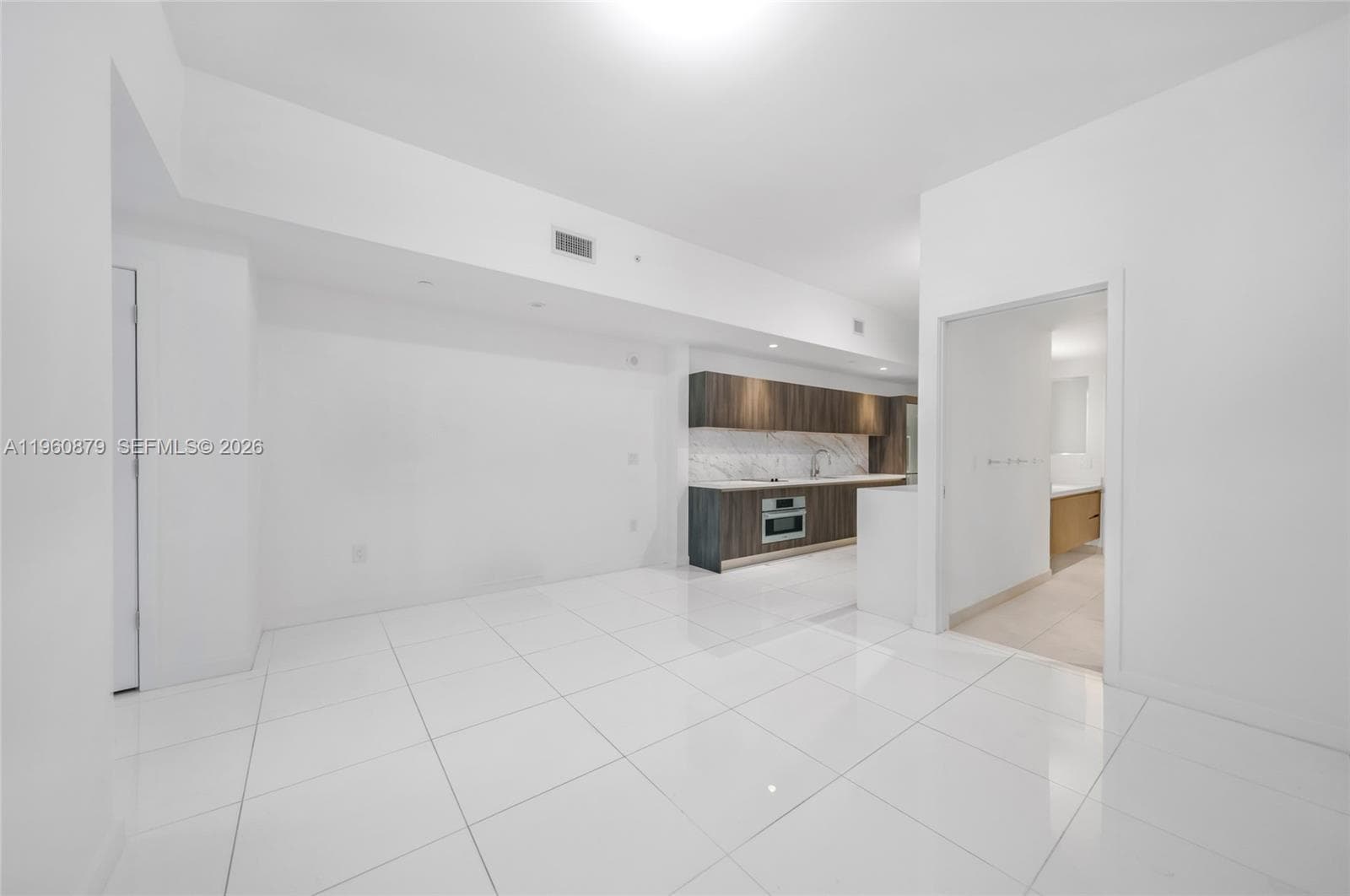 851 NE 1st Ave # 204, Miami, FL 33132 photo 4