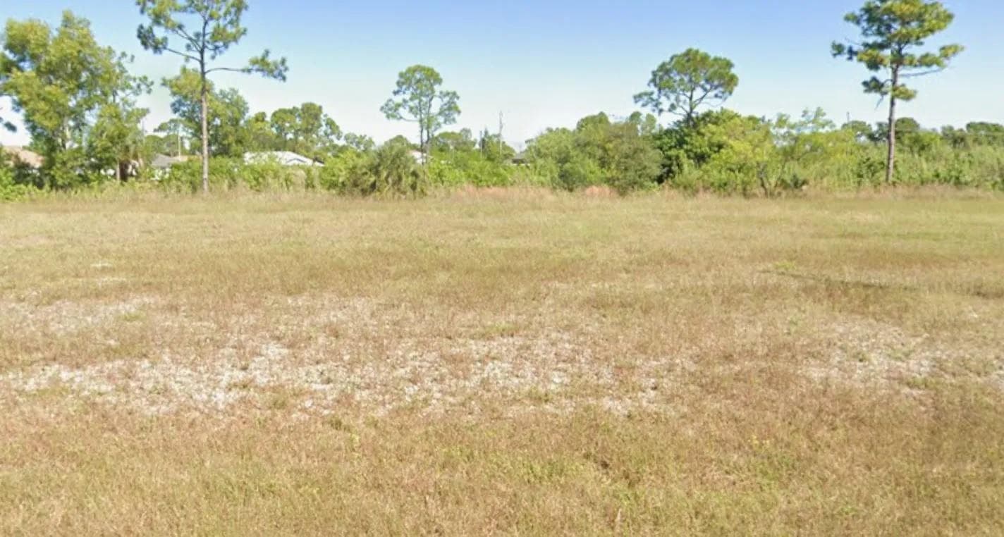 1811 NE 44th Street, Cape Coral, FL 33909 photo 2