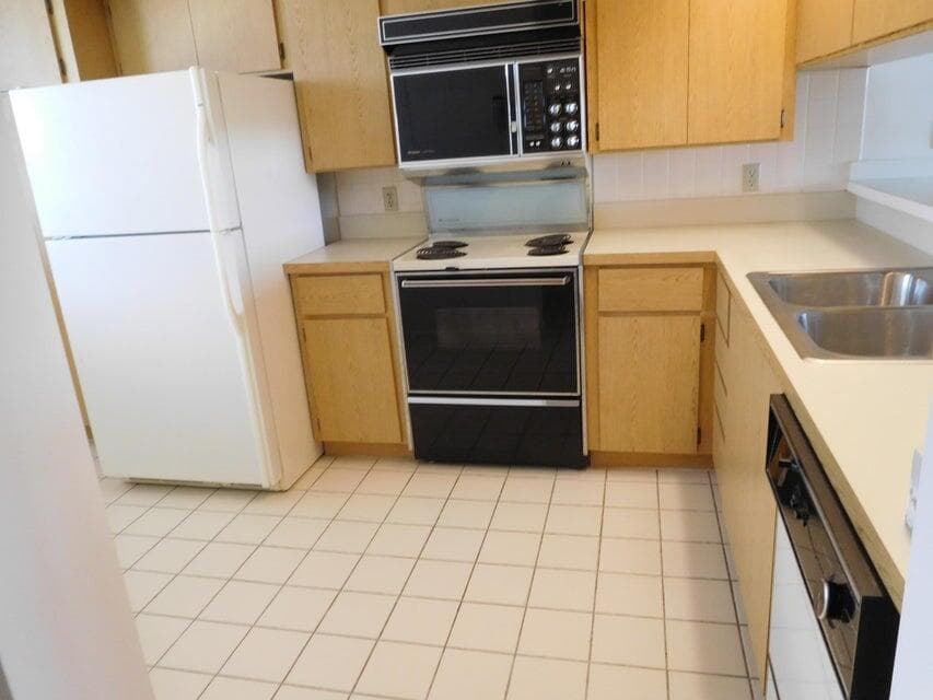 2601 Village Boulevard # 406, West Palm Beach, FL 33409 photo 2