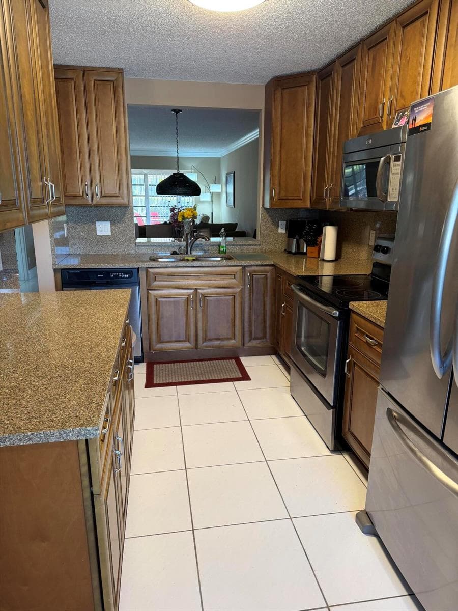 8786 Belle Aire Drive, Boca Raton, FL 33433 photo 3