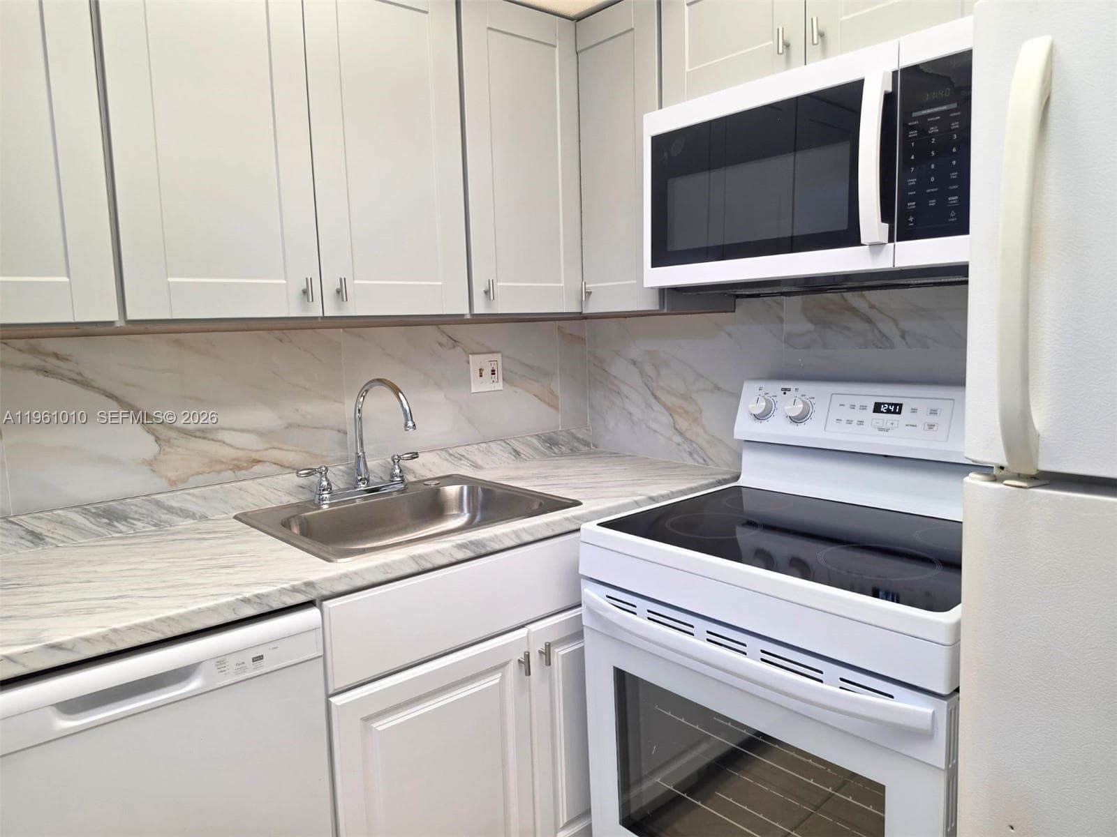 5921 Washington St # 124, Hollywood, FL 33023 photo 3