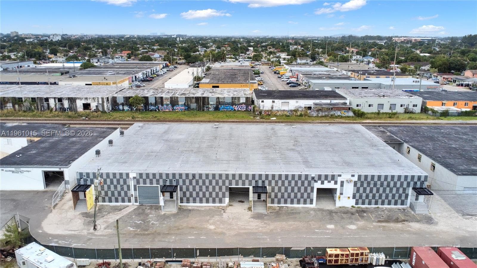 7000 NW 37th Ct, Hialeah, FL 33147