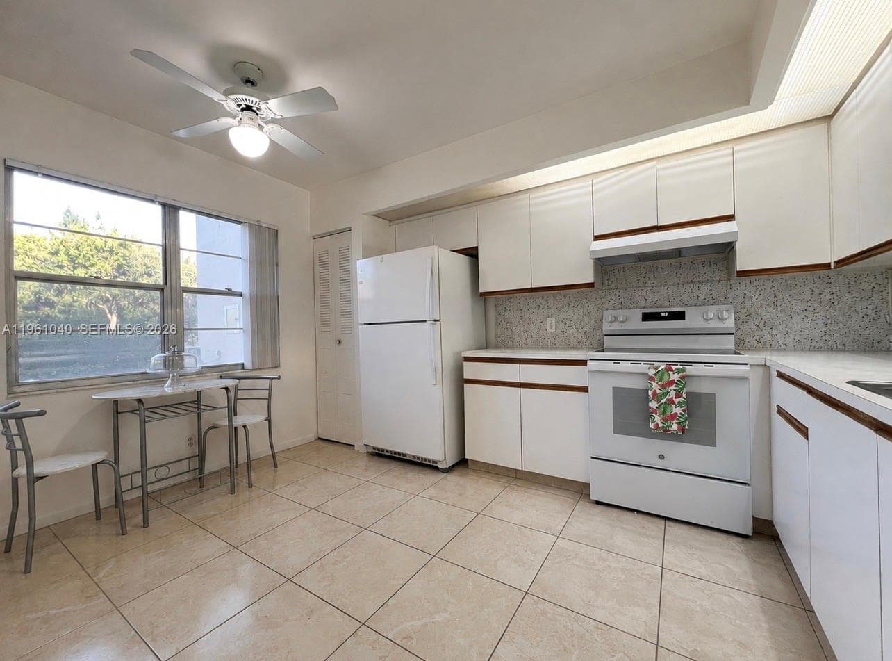100 SW 130th Ter # 109C, Pembroke Pines, FL 33027 photo 5