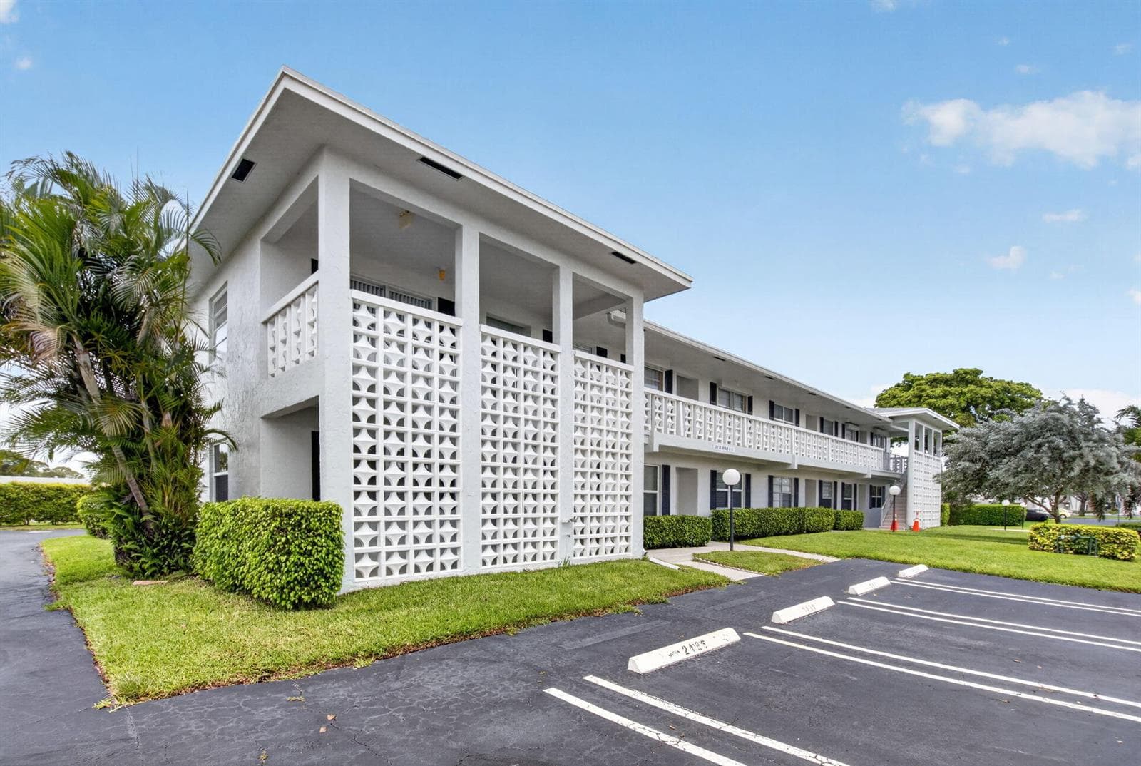 2401 Del Aire Boulevard # 101, Delray Beach, FL 33445 photo 2