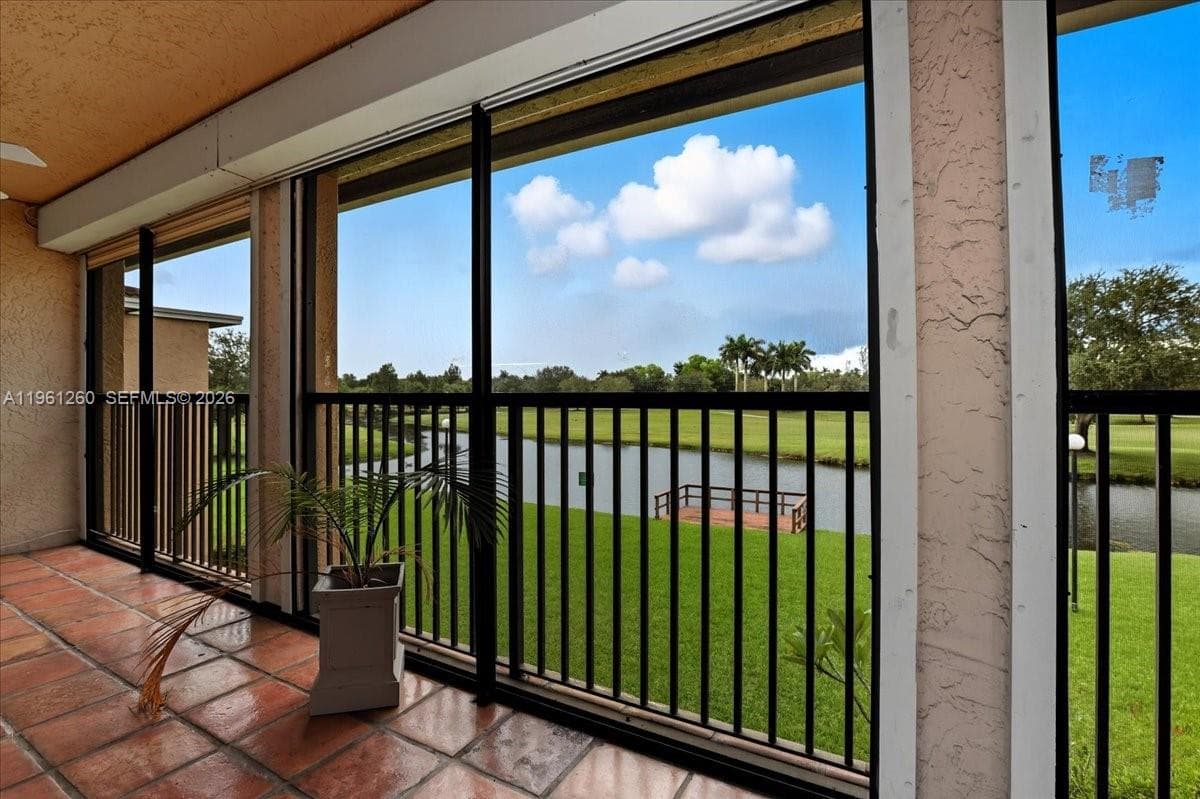 400 NW 127th Ave # 13, Plantation, FL 33325 photo 2