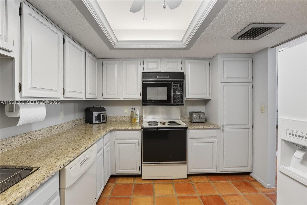 400 NW 127th Ave # 13, Plantation, FL 33325 photo 3
