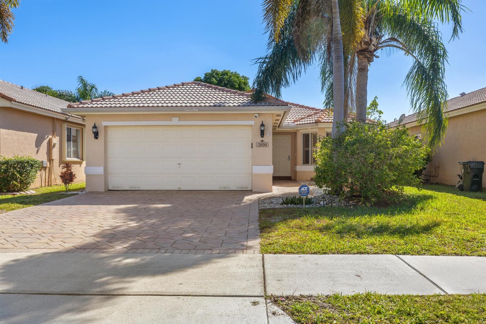 3800 Woodfield Drive, Coconut Creek, FL 33073 photo 2