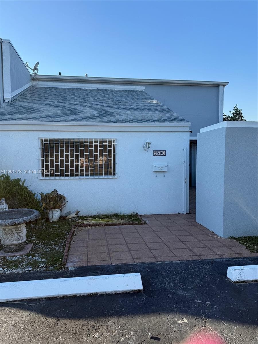 2500 SW 122nd Ct, Miami, FL 33175 photo 2
