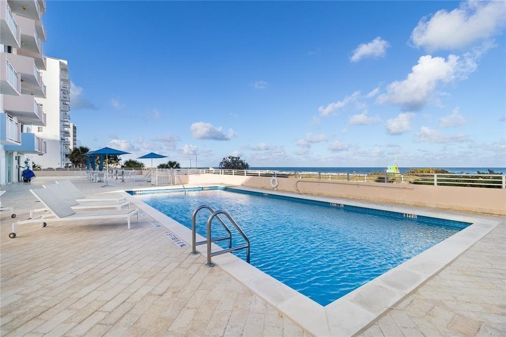 345 Ocean Drive # 512, Miami Beach, FL 33139 photo 2