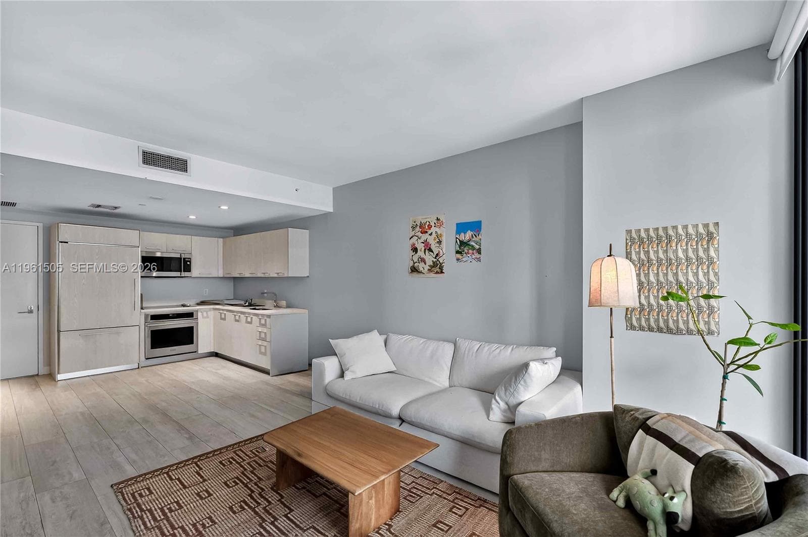 45 SW 9th St # 3807, Miami, FL 33130 photo 2